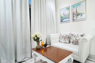 Z&T World Homes - Blush of Paris - 0