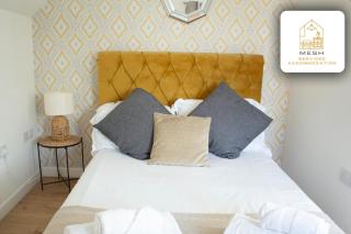 Canterbury House by Mesh Accommodation - Sleeps 7 - Free Parking & Fast Wi Fi - Perfect for Contractors & Families - 6