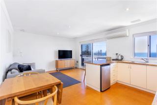 Overton Gardens Apartment - 7