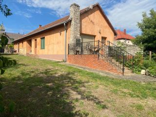 GreenPark Candy Manor with Large Garden Close to Tokaj - 1