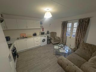 Room Near Wembley Stadium & BBC, Lorry parking - 4