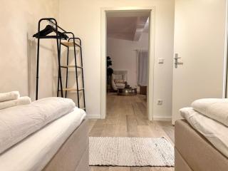 Loft I 3 Min bis Hbf I Netflix I Boxspring Betten - 1
