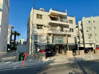 1 bedroom flat 200m from beach - 1