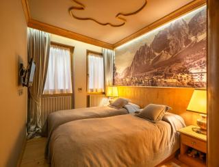 Elegant Tablà with Garden R&R - 2