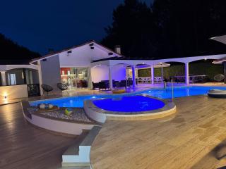 Villa Sany:10 Pers Maison 200m2 piscine , jacuzzi - 3