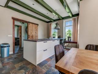 Stylish Farmhouse with Spa Tub - 6