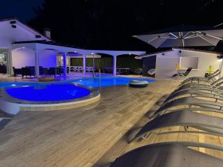Villa Sany:10 Pers Maison 200m2 piscine , jacuzzi - 2