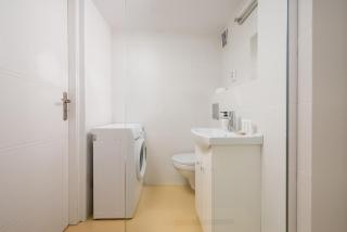 Wola Chic Studio with Mezzanine by BookingHost - 4