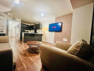 Spacious 5 Bed, Sleeps 12 with Parking, Contractors & Family Haven - Dartford - 5