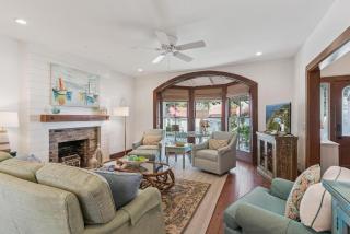 Morning Star - 1075 College Street - 4