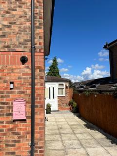 Spacious 3-Bedroom Family Home in Oxford - Oxford - 6