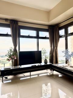 Luxurious Haven in the Sky - 8