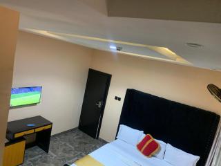Hilton Garden Hotel - - 3