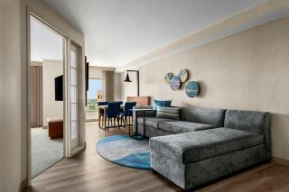 Anaheim Marriott Suites - 2