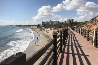 Sea View 2-Bed Apartment - 9 Night Max Stay - 7