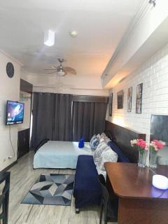 Apollo Vista Prime Tagaytay - Taal and City View Studio in Cityland - 0