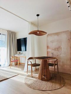 Japandi Pearl Designed Studio,Parking ,Aircon, O2 - 3