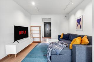 Cozy Nordic Stay I Modern I Free Parking - 0