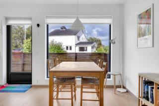 Cozy Nordic Stay I Modern I Free Parking - 1