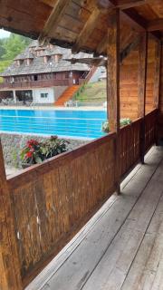 Restoran i konaciste NOVI MELJANICKI BAZENI - 1