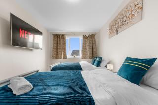 4 Bedroom House In Manchester - 7
