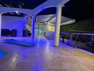 Villa Sany:10 Pers Maison 200m2 piscine , jacuzzi - 1