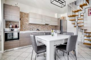 Humanitas & Forum - Beautiful Modern Apartment - 0