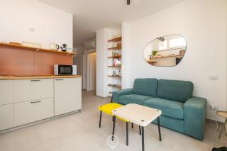 Bright Trieste Terrace Studio - 1