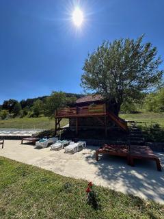 Restoran i konaciste NOVI MELJANICKI BAZENI - 8