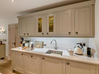 2 Bed in Robin Hoods Bay G0179 - 1