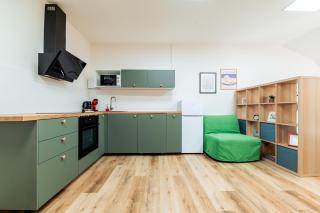 Modern Colorful Apartment Near Vranov Center - 6