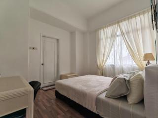 Urban Oasis Apartment 7 One - 7