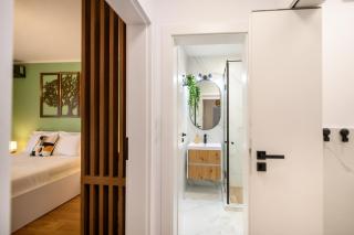 Central Green Oasis • 2BR Ultracentral Apt • AC - 5