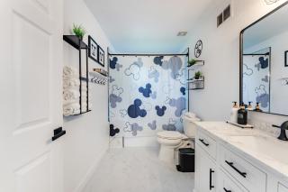 Magical 3BR Luxury Condo - 15 Mins to Disney - 4