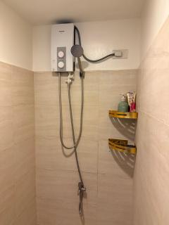 Heart of Cebu Cozy Studio with Pool, Gym, Wifi and Netflix near Cebu City,Ayala and IT Park - 3