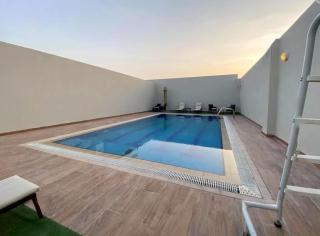 Dubai South Studio for 2 with Swimming Pool - 9