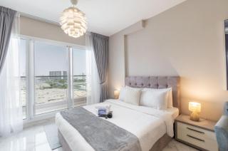 Dubai South Studio for 2 with Swimming Pool - 6
