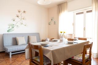 Vivilo Collection - Santa Laura Apt 2bdr with balcony - 2