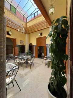 Riad Shama - 0