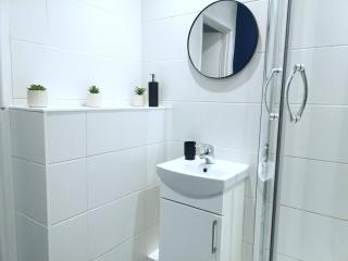 Chic 2 Bed Flat-Free Parking in Bournemouth Town Centre - Bournemouth - 4