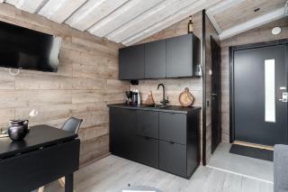 Koskisviitti 2 - Private High Quality Suite with Lake Views - 6