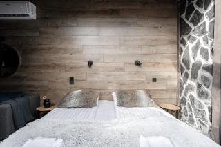 Koskisviitti 3 - Private Lakeside Suite with Terrace - 2