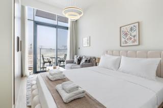 Stylish Studio Apartment in Azizi Riviera One - 0