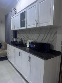 Jlynn retreat -2 Bed Rooms Apartment - 2