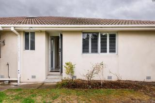 Guest ensuite room with private entrance - 4