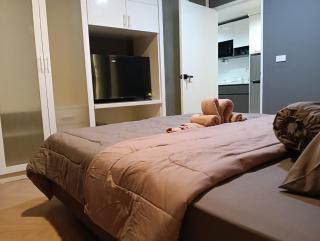 Modern 59m Sukhumvit 1BR - 31st Floor Pool - Gym - 5