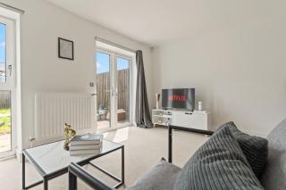 Spacious spotless and comfortable 3 bedroom house in Birmingham city centre with allocated parking and city views - 7