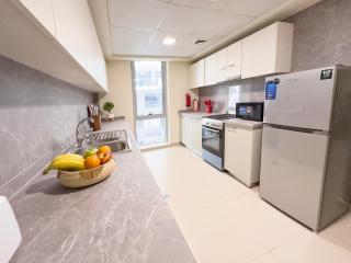 2BR Duplex with Terrace & Courtyard Views Near the Beach - 7