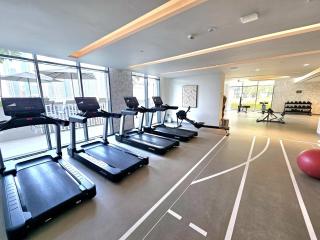 Stunning One Bedroom Residence at Emaar Beachfront - 3