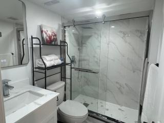 Bright & Cozy Two Bedrooms Basement Apartment - 4